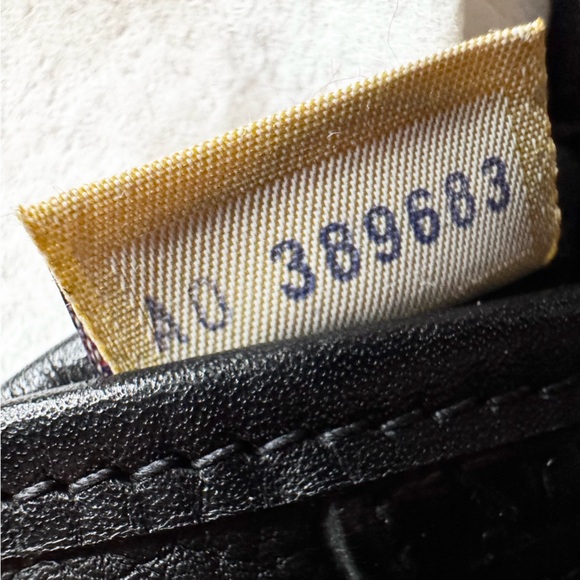 Dooney & Bourke Essex Black Shoulder Bag - Picture 15 of 16